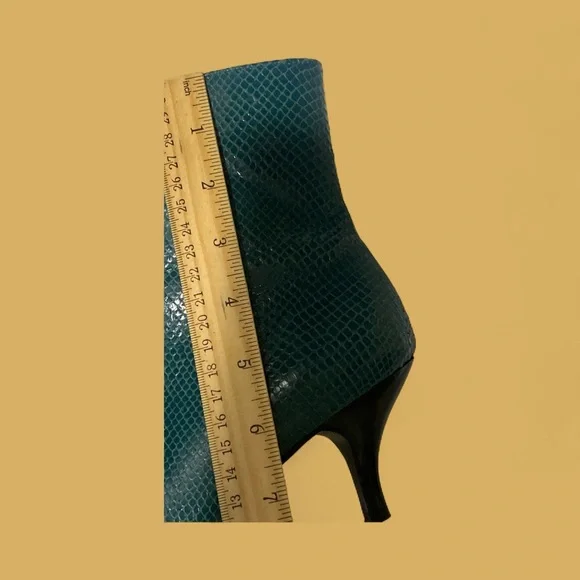 Authentic Gianni Bini Real Snakeskin Dark Aqua Pointed Toe Kitten Heel Boots9” - Picture 9 of 13